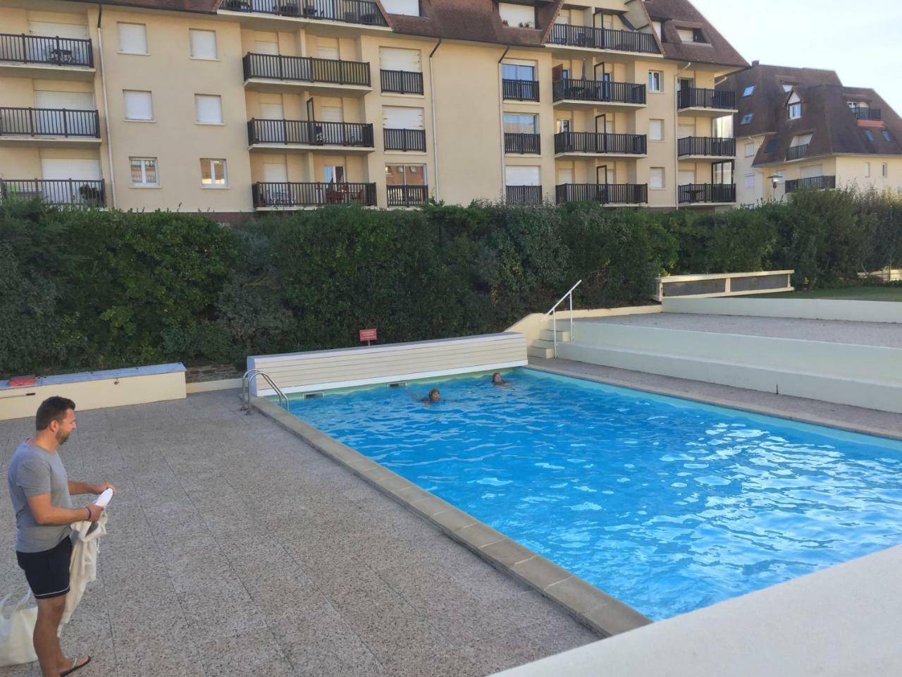 Studio Moderne Acces Plage, Piscine Et Tennis Cabourg Eksteriør bilde